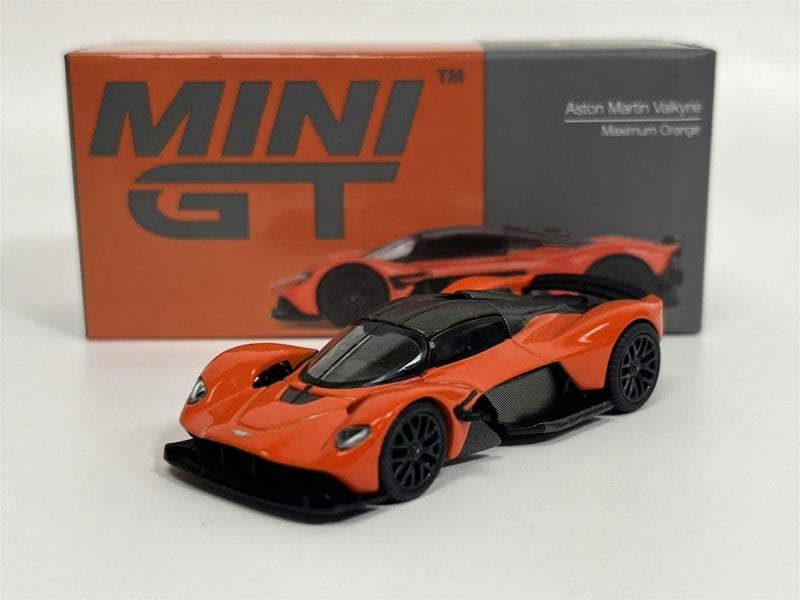 Mini GT Aston Martin Valkyrie Maximum Orange LHD 1:64 Mini GT MGT00678L