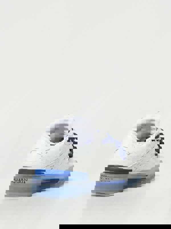 208266266.jpg