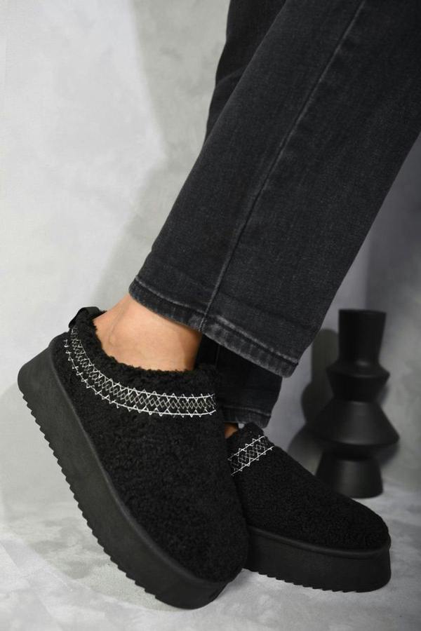 Cora Ankle Cozy Plush Lining Thick Sole Fluffy Slippers - Black
