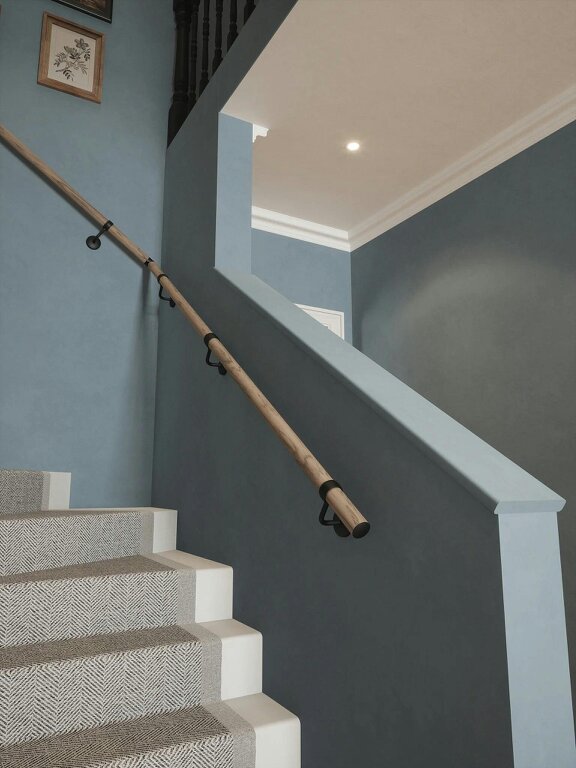 Handrails Direct Oversley Walnut Single Winder Handrail