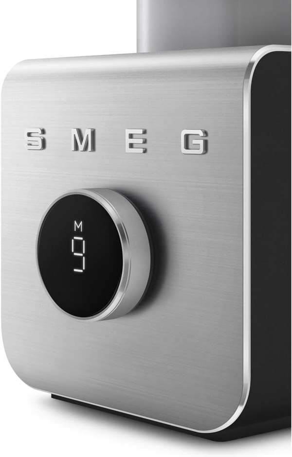 Smeg BLC02 Matte 50's Style High Performance Blender - with Free Gift RRP £30