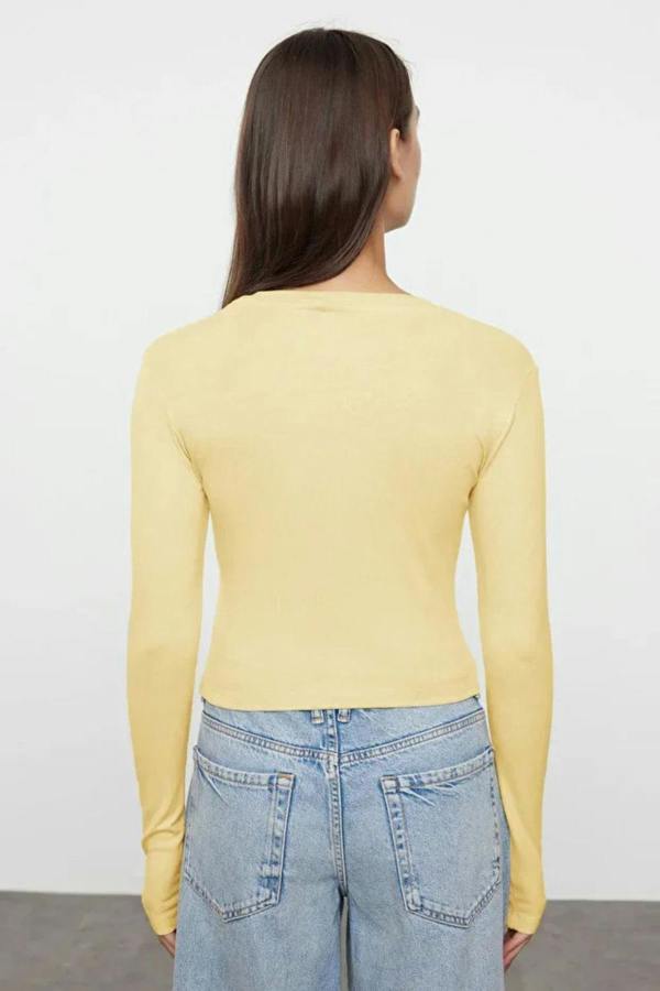 Hoxton Gal Premium Viscose Crew Neck Cropped Stretch Knit Blouse