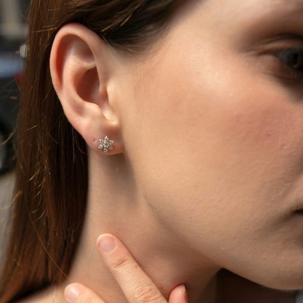 Spero London Fine 14k Solid Gold Diamond Star Single Earring