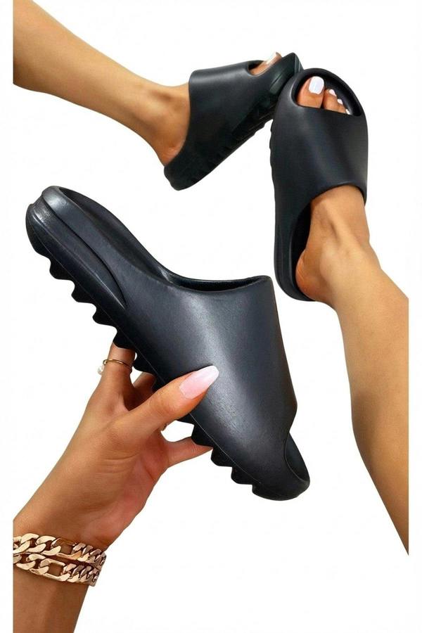 Lou Slip On Sandals - Black_wb