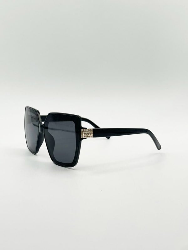 SVNX Oversize Cateye Sunglasses with Diamante Detail in Black