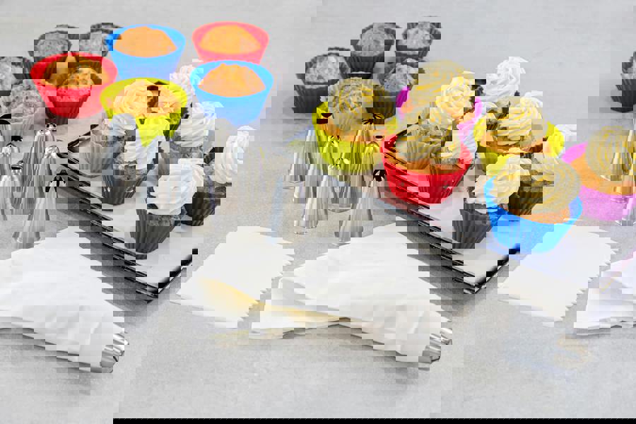 KitchenCraft Sweetly Does It 9 Piece Icing Set