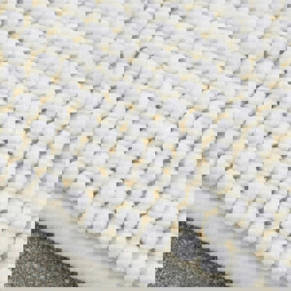 Catherine Lansfield Bobble Non-Slip Bathroom Bath Mat Cream