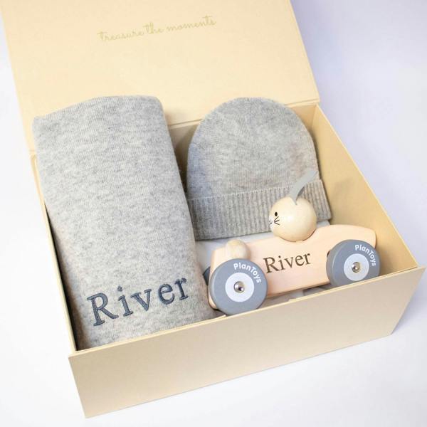 The Baby Gifting Company CLASSIC CASHMERE RACING CAR SET - BUNNY