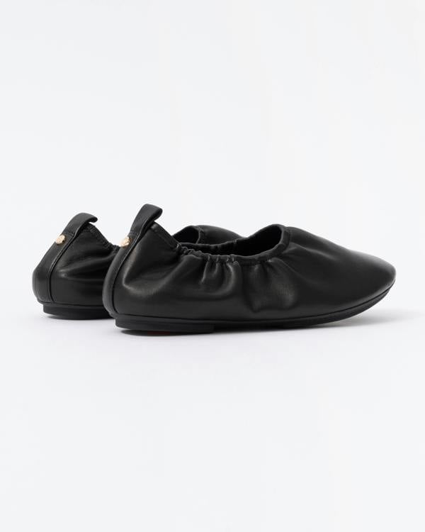 FitFlop Delicato Poise Leather Ballerina Shoes - All Black 090