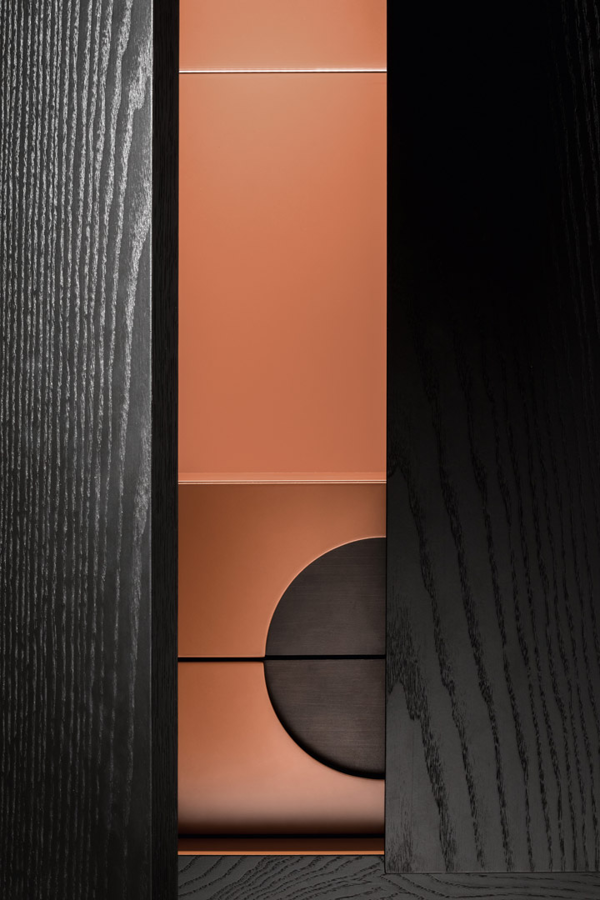 Cantori Italian Black Ash Luxury Cabinet