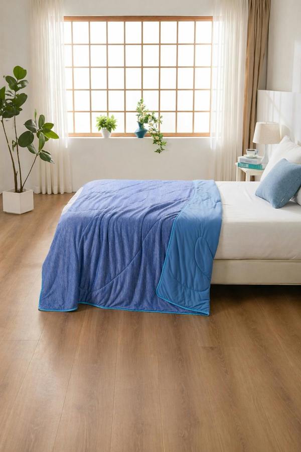 Dyzi Cooling Quilt Breathable Lightweight Summer Comforter Soft Hypo