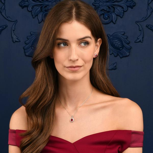 namana 925 Sterling Silver Red Cubic Zirconia Oval Halo Pendant Necklace
