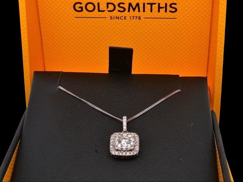 Vintage Tom A white gold Diamond Pendant