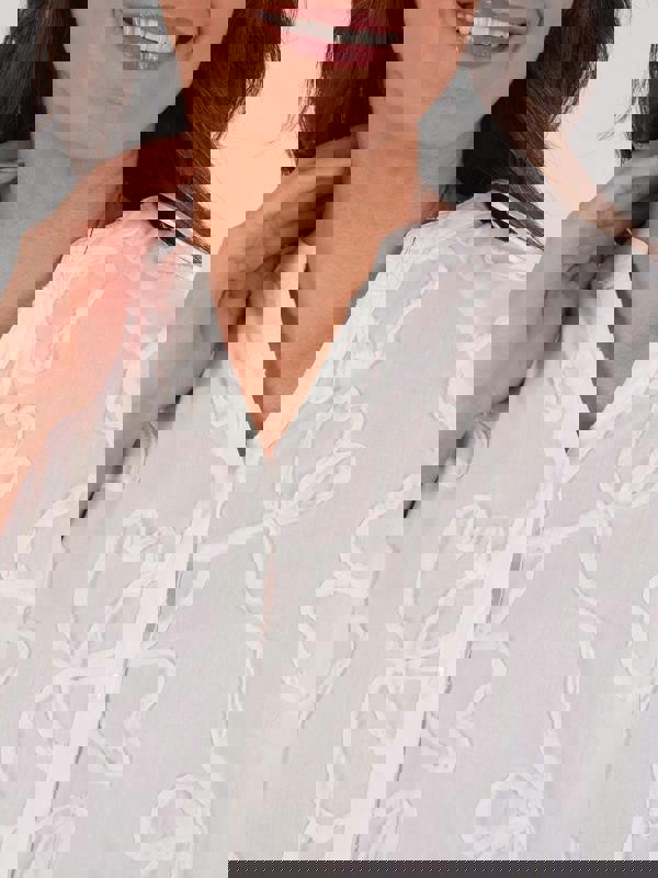 VIZ-A-VIZ Floral Applique Shirt