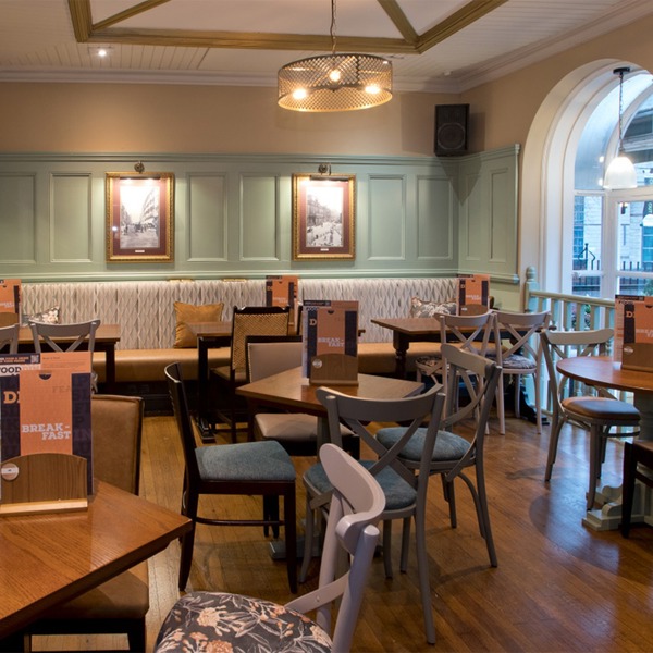 Virgin Experience Days Proper Pubs Fish and Chip Feast with Wine or Beer for Two