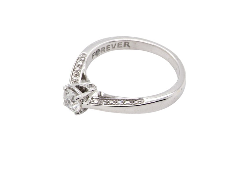 solitaire diamond ring