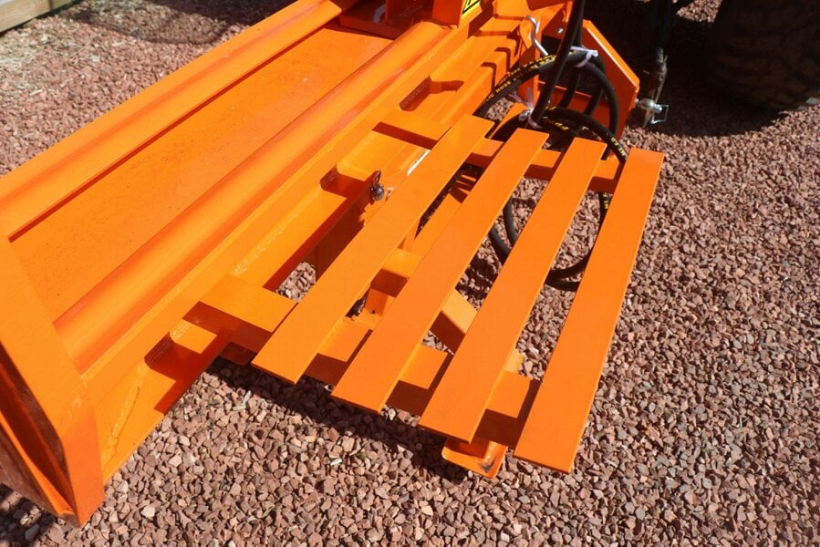 Rock Machinery Venom 25ton Heavy Duty Tractor mounted log splitter with table