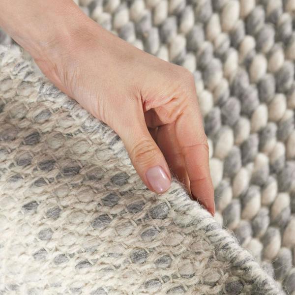 Wool Beans Rug Natural Cream Grey hand-woven, heating insulting rug