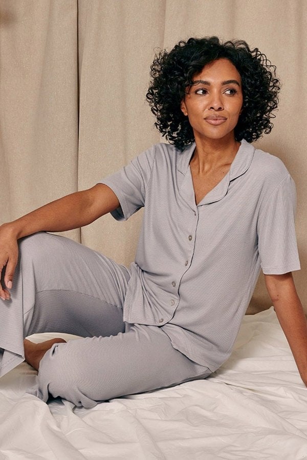 EcoVero Ribbed Shirt Capri Set in GreyNightwear