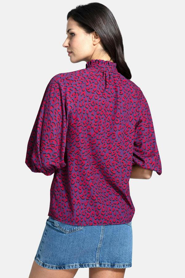 HotSquash Balloon-Sleeved Top with High Collar