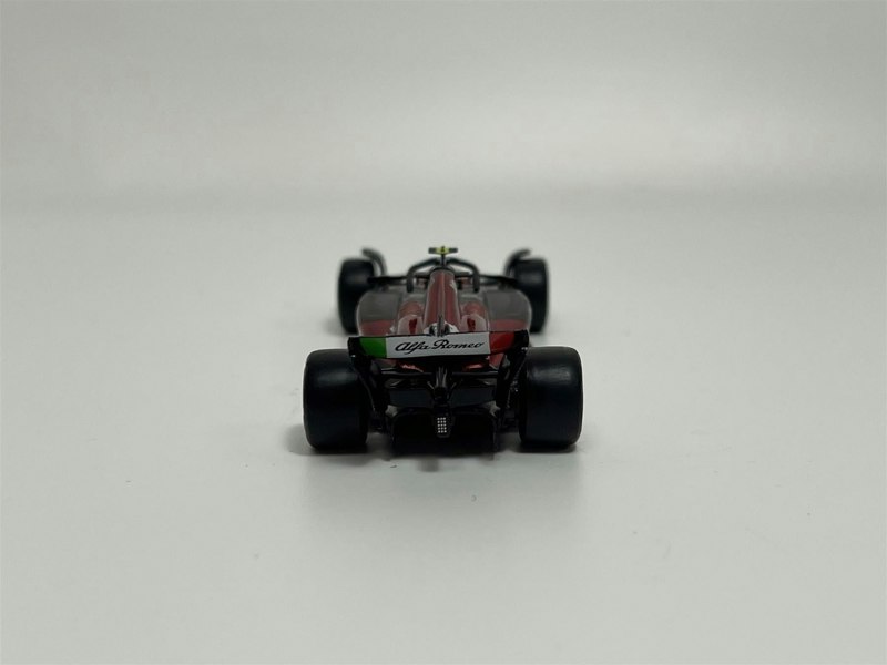 Mini GT Alfa Romeo F1 Team Kick C43 #24 2023 Australian GP Zhou Guanya 1:64 Mini GT MGT00728L