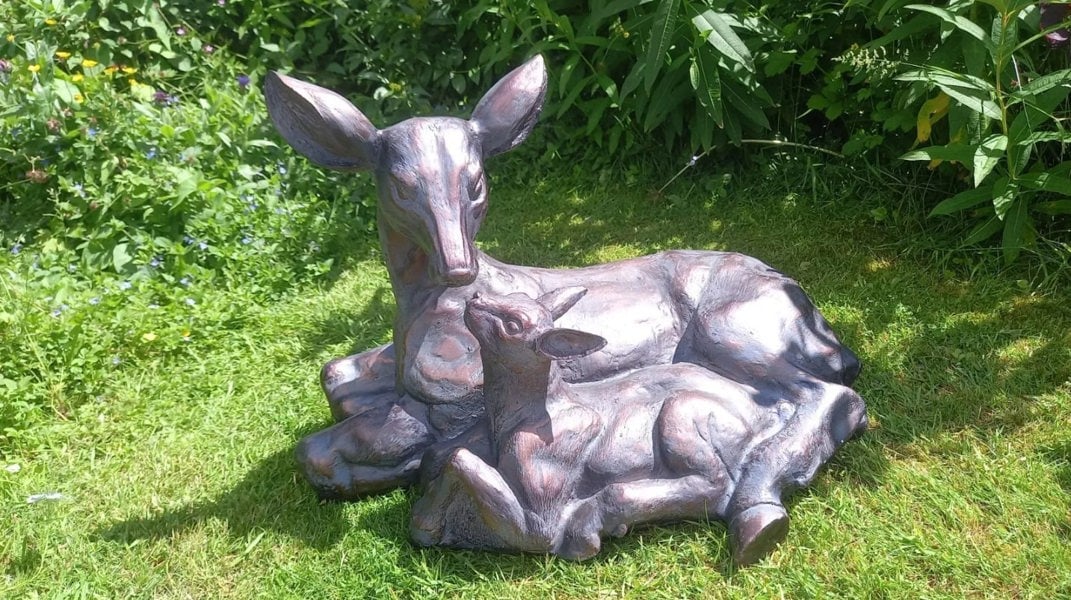 Inspirational Gifting Large Doe and Baby Fawn Garden Sculpture Deer Ornament