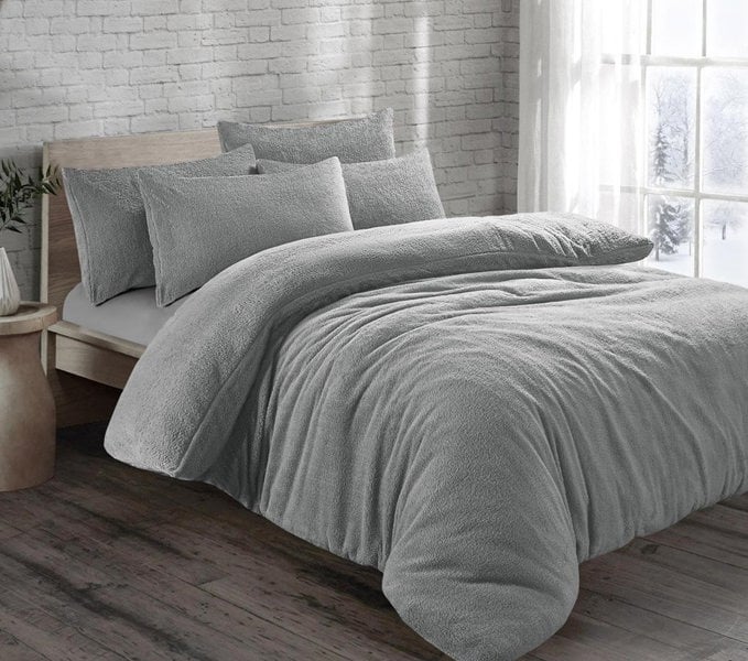 Velosso Cosy Teddy Fleece Duvet Cover Set with Warm Bedding Pillowcase, Rustic Charm for Bedroom Essentials