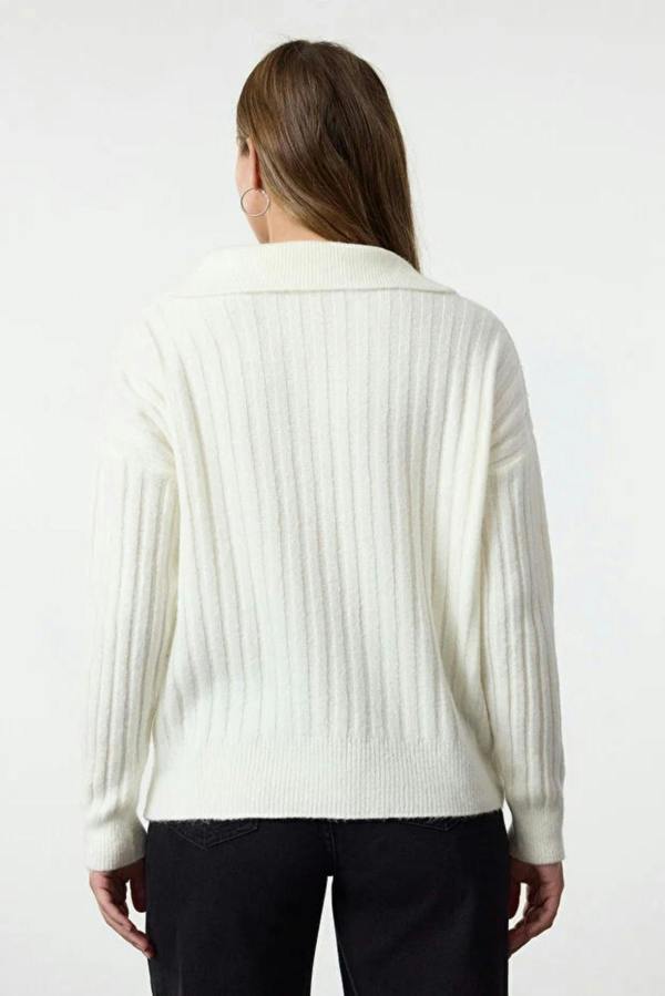 Hoxton Gal Soft-Textured Viscose Polo Neck Knit Sweater