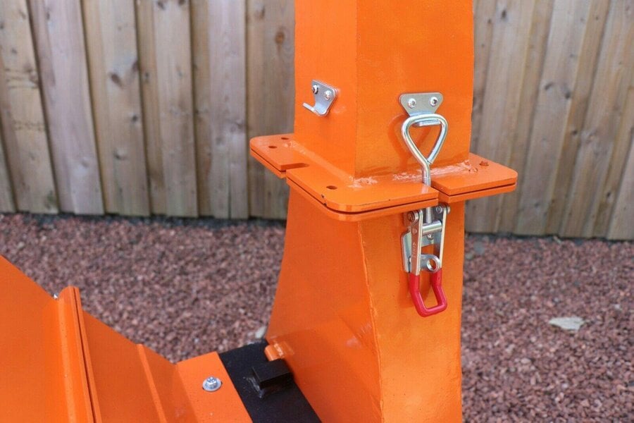 Rock Machinery CVR-85 13hp Venom Chipper
