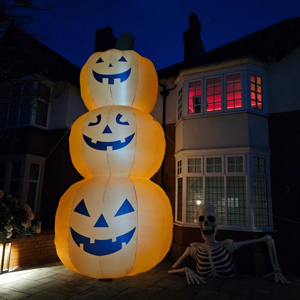 Samuel Alexander Giant: 20ft (6m) Inflatable Light up Halloween Stacked Pumpkin Decoration with 28 LEDs