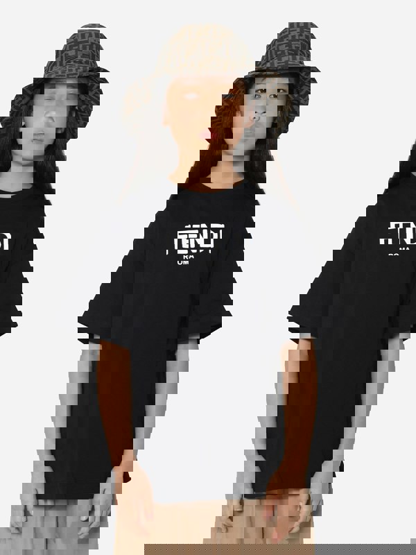 Fendi Kids Logo T-Shirt in Black