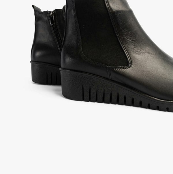 Lotus DRESDEN Womens Boots Black