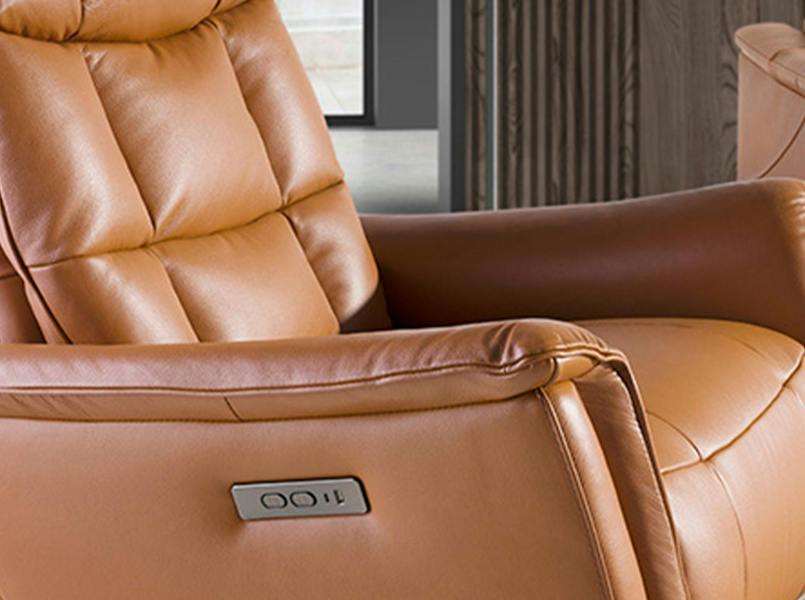 Angel Cerdá Brown leather swivel armchair 5117
