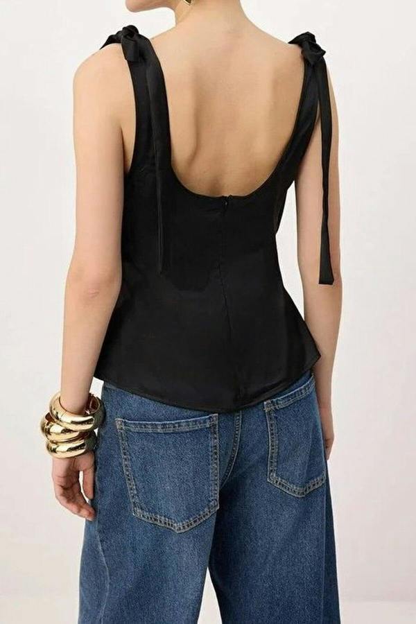 WOVCOR Heart Neck Sleeveless Woven Blouse