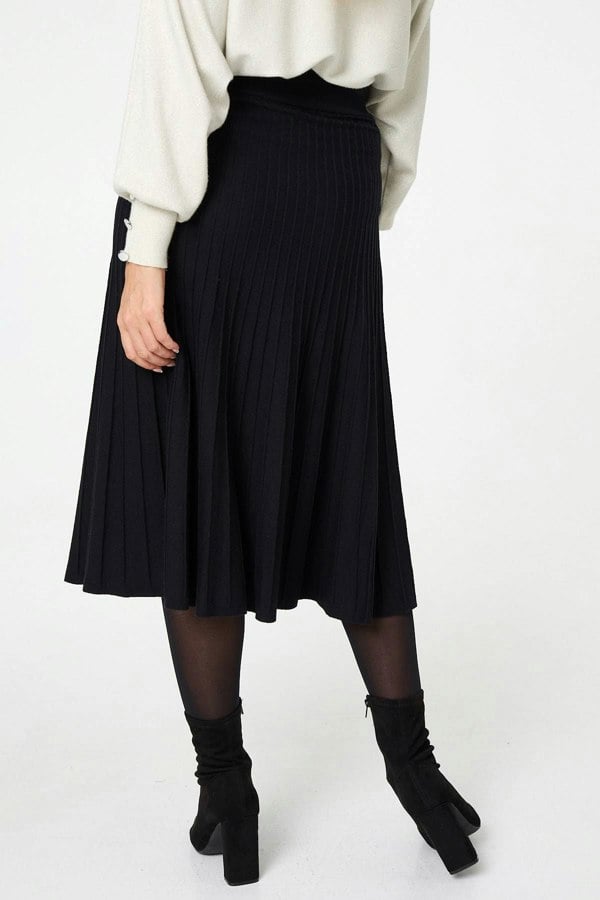 Black | High Waist Pleated Knit Midi Skirt
