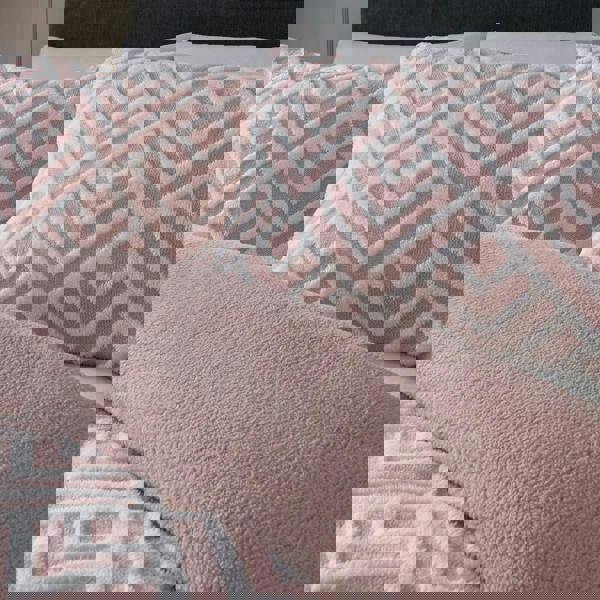 Smart Living Luxurious GEO JACQUARD Fleece Duvet Cover with Pillowcases - Blush