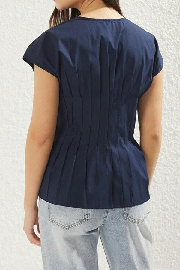 WOVCOR Fitted Woven Shirt with Waist Darts Detail and Tie Closure