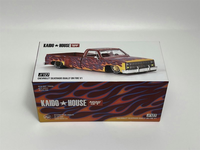 Mini GT Chevrolet Silverado Dually On Fire V1 1:64 Kaido House Mini GT KHMG127