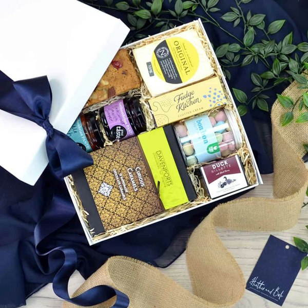 Beanley Artisan Gift Box. Family Friendly Hamper
