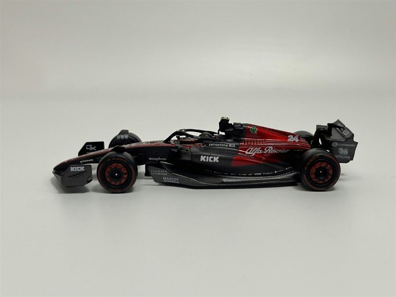 Mini GT Alfa Romeo F1 Team Kick C43 #24 2023 Australian GP Zhou Guanya 1:64 Mini GT MGT00728L