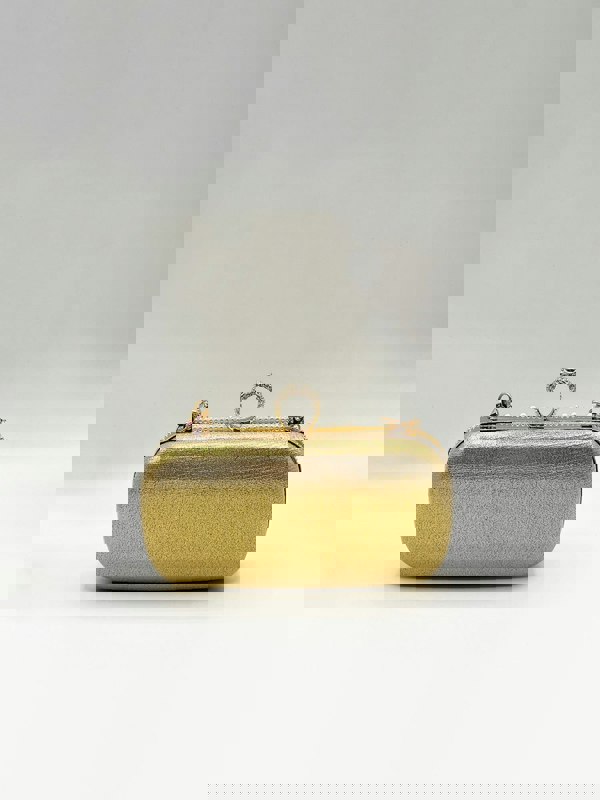 SVNX Oval Pearl Clutch Bag In Gold