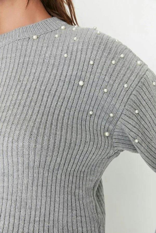 WOVCOR Crew Neck Knit Sweater with Pearl Details