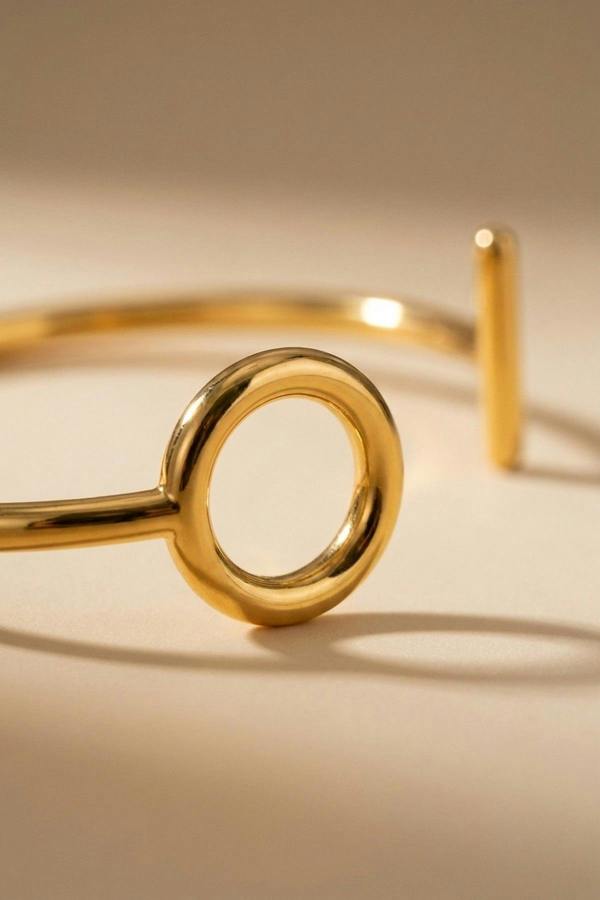 ARIIRA Ottilie Geometric Toggle Cuff Bracelet