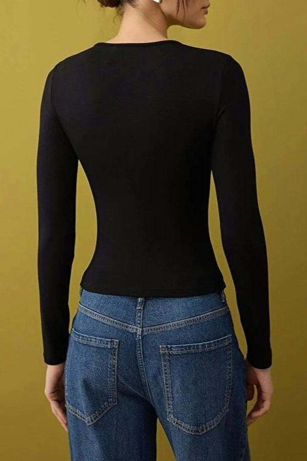 WOVCOR Crew Neck Buttoned Knitted Blouse