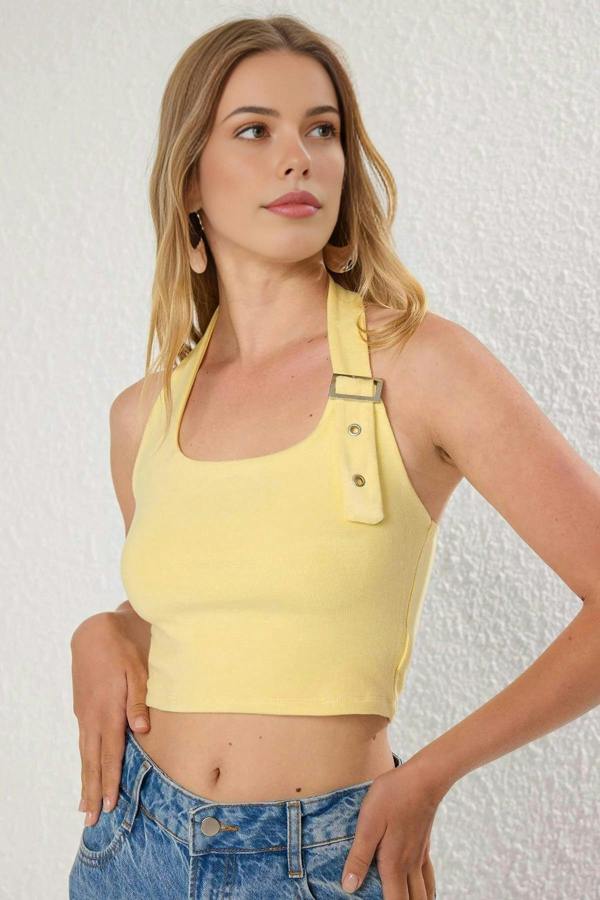WOVCOR Halter Neck Belt Detail Fitted Knitted Blouse