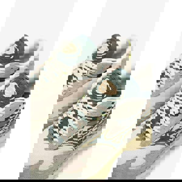 Mizuno Mens Wave Rider Beta Sportstyle Suede Trainers - White/Green - 