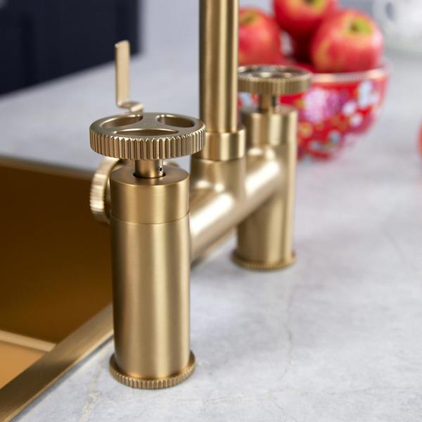 Flode kraft | Industrial Bridge Style 3 in 1 Instant Boiling Tap | Brushed Brass Finish