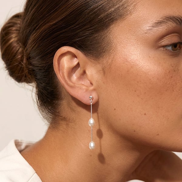 MUCHV Pearl Chain Earrings