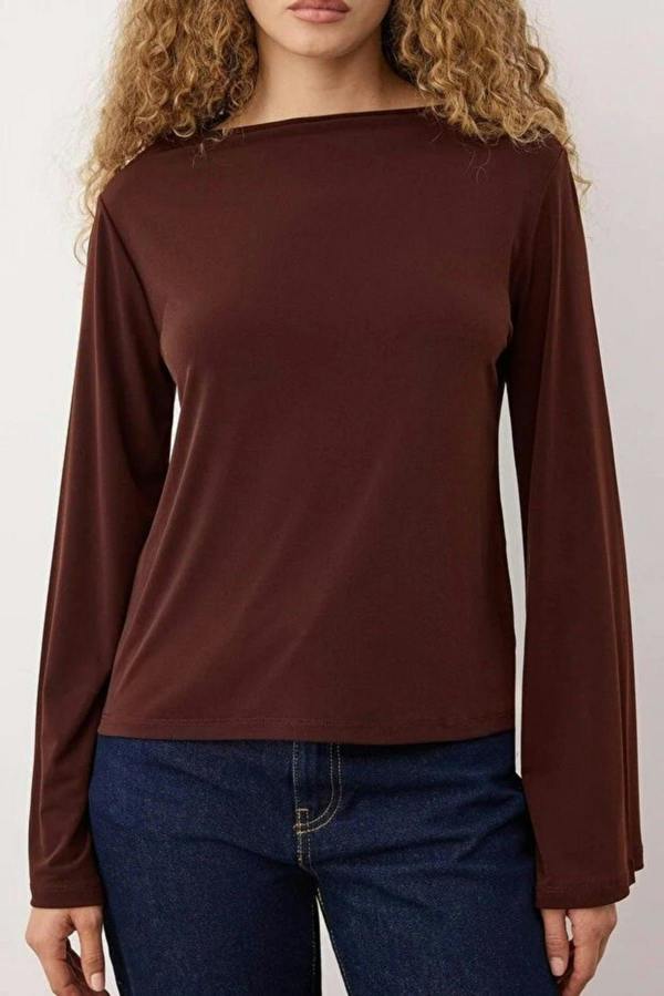 WOVCOR Relaxed Spanish Sleeve Flexible Knit Blouse