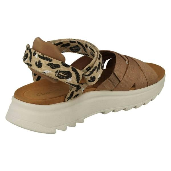 Clarks Ladies Clarks Strappy Detailed Platform Sandals DashLite Cross